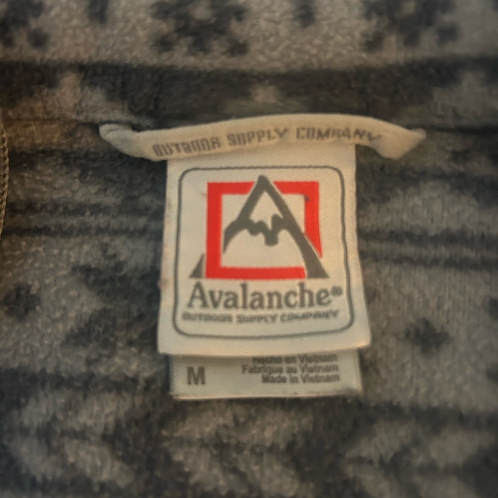 Avalanche fleece sweater super warm great condition